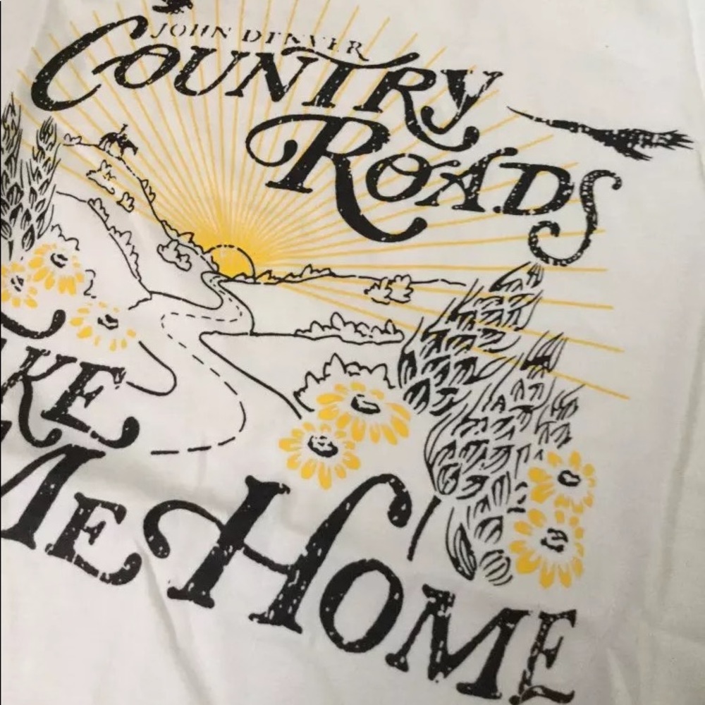 Country Homes Graphic Tee - Picture 2 of 6